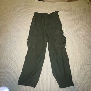 TNA cargo pants. Aritzia size 4. Army green.